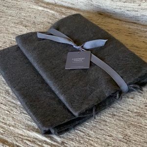 100% cashmere Restoration Hardware throw in Charcoal. NWT